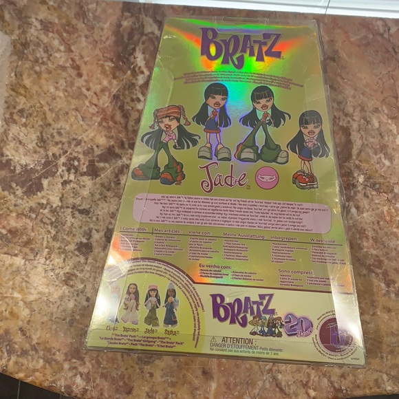 Bratz 20 Yearz Special Edition (Jade) - Picture 2 of 2